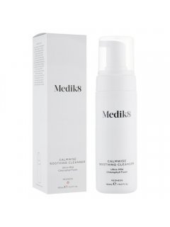 Medik8 Calmwise Soothing Cleanser - Очищаюча пінка для чутливої шкіри